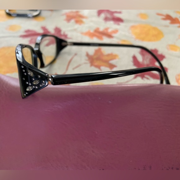 Vera Wang Eyeglasses - Picture 3 of 3